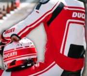 Ducati technikai ruházat